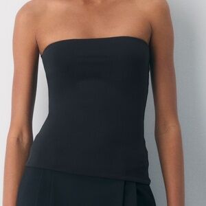 Aritzia  ORIGINAL CONTOUR TUBE TOP